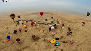 Meriahnya Festival Balon Udara di Gurun Qatar