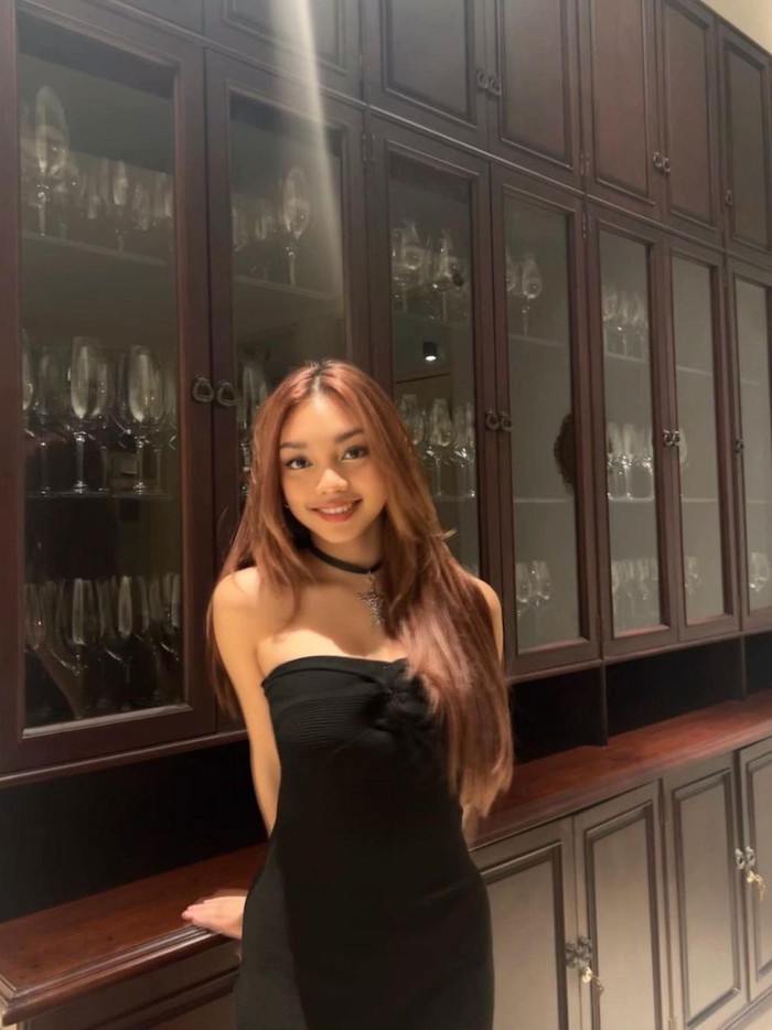 Naura Ayu di Karen's Diner