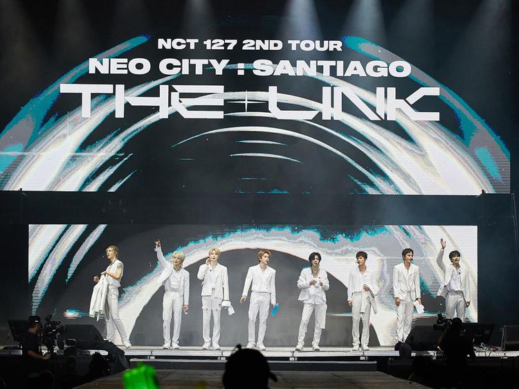 NCT 127 Memukau 10 Ribu Fans di Konser Neo City: Santiago-The Link