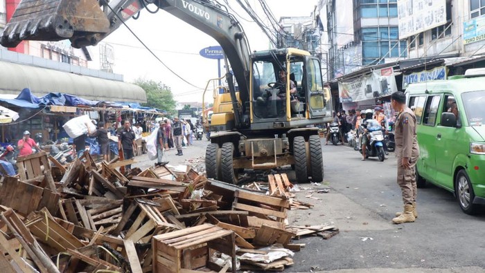 Penertiban 400 lebih PKL di Pasar Anyar, Bogor (Dok. Satpol PP Kota Bogor)