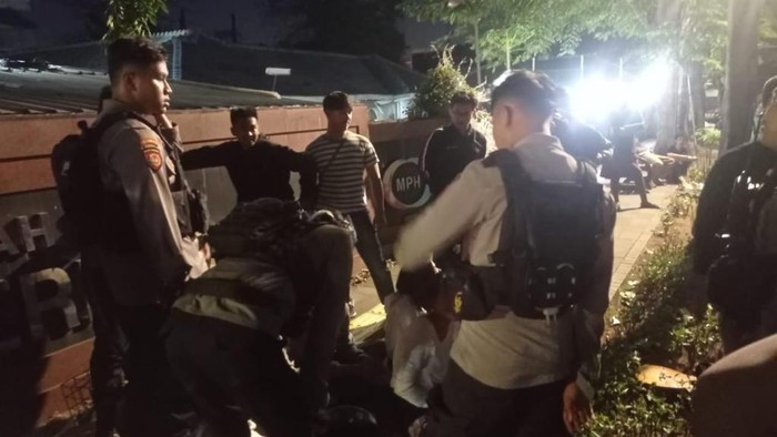 Polisi amankan remaja hendak tawuran di Jakbar