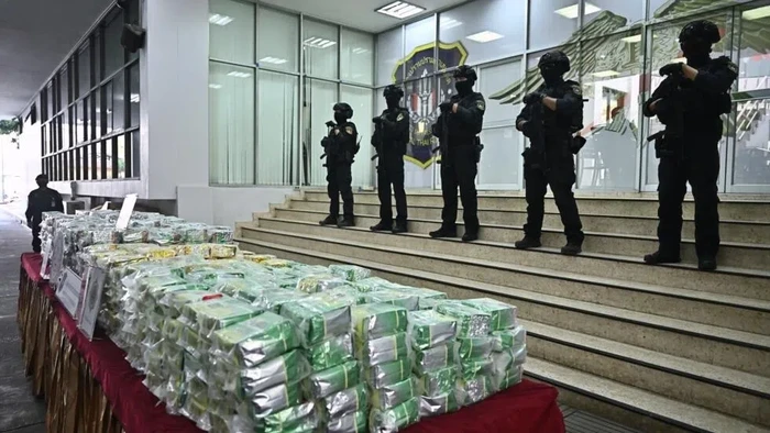 Thai police have seized 1.1 tonnes of crystal meth as the kingdom cracks down on smuggling © Lillian SUWANRUMPHA / AFP