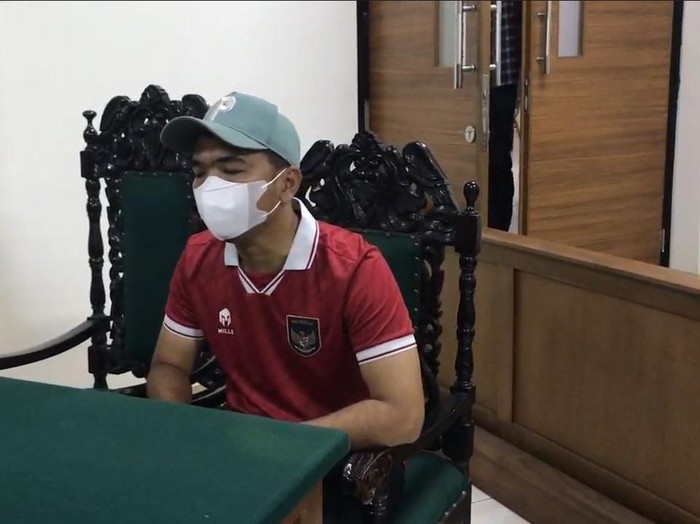 Sidang cerai Putra Siregar