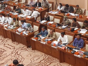 Baru Mulai, Rapat RUU Energi Baru Terbarukan di DPR Langsung Diskors
