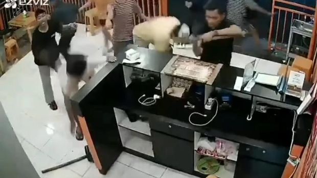 Pengeroyokan Driver Ojol di Tamansari, Jakbar
