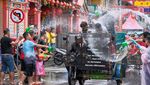 Serunya Main Basah-basahan di Festival Perang Air Kepulauan Meranti