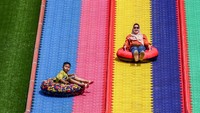 Jatinangor National Flower Park menjadi salah satu destinasi favorit masyarakat untuk menghabiskan liburan.  