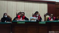 Hakim Semprot Thoha Pembobol Rekening BCA yang Minta Keringanan Hukuman