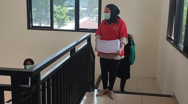 Siti Aisyah Nasution (29), penipu ratusan mahasiswa di Bogor, Jabar, Selasa (24/1/2023).