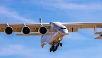 Stratolaunch ditenagai oleh enam mesin Boeing 747. Foto: Dok. Stratolaunch