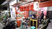 Takoyaki Yukita berlokasi di kawasan Mampang Prapatan, Jakarta Selatan. Cocok untuk kamu yang ingin ngemil dengan harga terjangkau, namun rasa takoyaki ini tetap lezat. Seporsi dibanderol Rp 15.000-an. Foto: Google Review