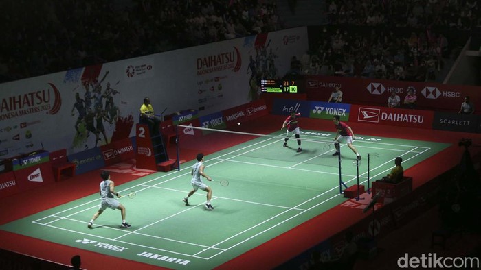 The Daddies Pulangkan Pasangan Jepang Koga/Saito Ahsan/Hendra menghempaskan pasangan Jepang Akira Koga/Taichi Saito. Pada pertandingan di Lapangan 2 Istora, Ahsan/Hendra memetik kemenangan 17-21, 21-19, 21-10.