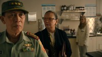 Di sana dia dimintai pendapat soal spesimen jamur. (Foto: dok. HBO)