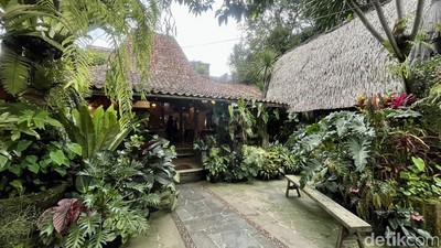 Makan Yamien Sambil Menikmati Suasana Sejuk Dago di Warung Lela