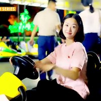 YuMi membagikan video pertamanya di YouTube pada Agustus 2022. Hingga kini dia telah mengunggah 10 video dan menunjukkan sejumlah fasilitas di Pyongyang seperti taman bermain, tempat pemancingan, hingga Pyongyang International Football School. Foto: dok. YouTube Olivia Natasha- YuMi Space DPRK daily