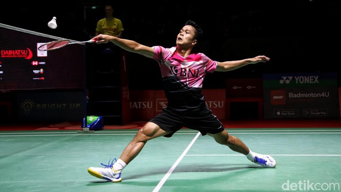Aksi Ginting Tumbangkan Wakil Hong Kong di Indonesia Masters 2023 Anthony Sinisuka Ginting menang meyakinkan saat menghadapi tunggal Hongkong, Lee Cheuk Yiu. Ia menang dua gim langsung 21-10, 21-12 dalam waktu 36 menit, Rabu (25/1/2023).