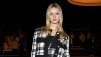 Selain karena ia adalah anak dari orang tua yang punya nama besar, tapi Apple Martin juga menarik perhatian karena keunikan namanya. Foto: Getty Images