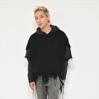 Taeyang BIGBANG menjadi salah satu tamu undangan Givenchy yang menghadiri peragaan busana Givenchy Menswear Fall Winter 2023 show pada Rabu (18/1/2023). Foto: Getty Images