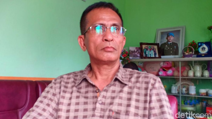 Ayah Brigadir Yosua, Samuel Hutabarat.