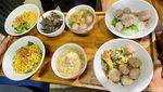Kriuk Renyah! Bakso Topping Tahu dan Paru Goreng Racikan Pade Jangkung