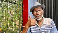 Inilah Pade Jangkung, sosok peracik dan pemilik usaha bakso. Ia sudah berjualan bakso sejak 1969.
