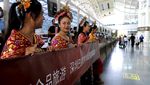 Bali Kembali Sambut Ratusan Pelancong Asal China