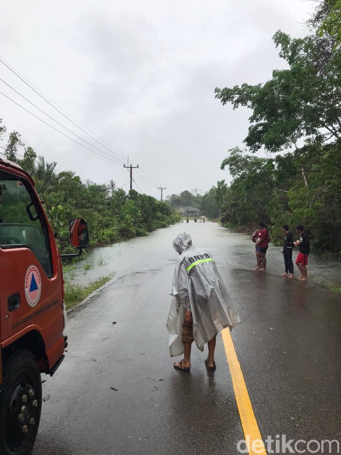 Banjir rob di Kabupaten Bintan, Kepri.