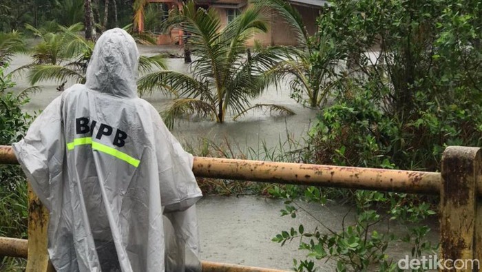 Banjir rob di Kabupaten Bintan, Kepri.