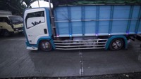 Kendaaran melintasi lajur arah Semarang dan lajur arah Purwodadi di KM Smg 21+715-21+717, Demak, Jawa Tengah setelah di rekonstruksi menggunakan teknologi beton cepat kering (SpeedCrete). Foto: Dok. SIG