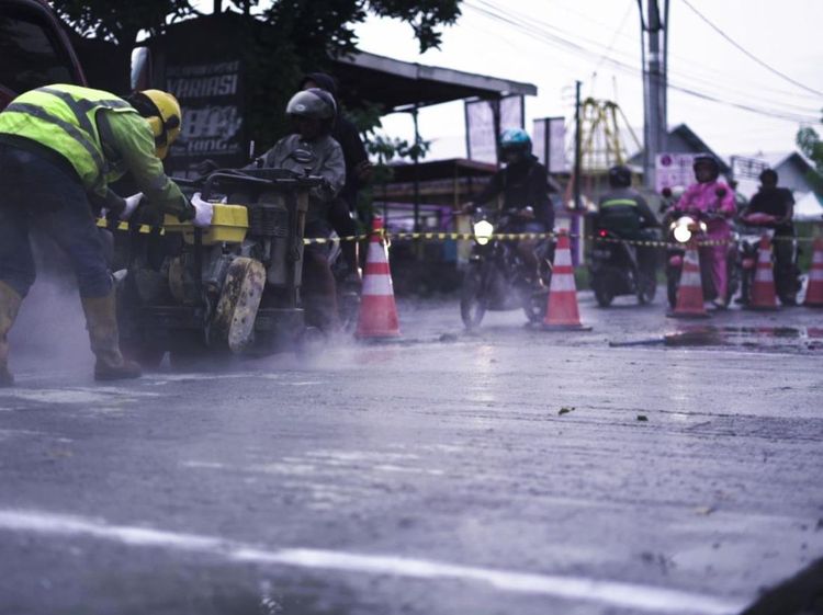 Uji Coba Beton Super Cepat Kering, 12 Jam Langsung Keras