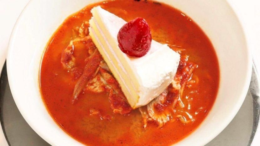 Bukan Daging, Ramen di Restoran Ini Toppingnya  Strawberry Shortcake!
