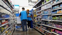 Sebelumnya, Walmart juga telah menaikkan upah untuk sopir truk dan pekerja pusat distribusi.
