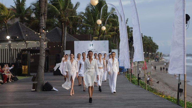 Festival fashion Bali