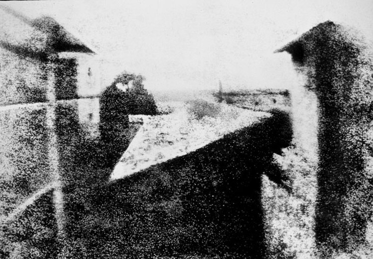 Foto pertama dalam sejarah fotografi