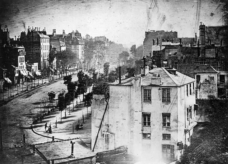 Foto pertama dalam sejarah fotografi Foto pertama dalam sejarah fotografi