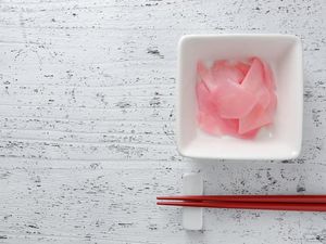 4 Fakta Gari, Acar Jahe Merah yang Tidak untuk Dimakan Bareng Sushi