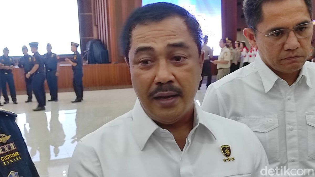 Ditunjuk Jadi Menteri, Agus Andrianto Mundur dari Wakapolri