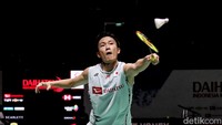 Pada India Open 2023, Kento tumbang dari Rasmus Gemke dengan skor 15-21, 11-21.  