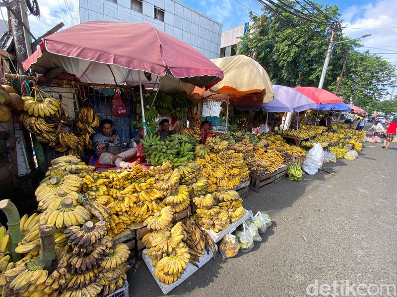 Lengkap! Yuk Belanja dan Kulineran Enak di Pasar Kebayoran Lama