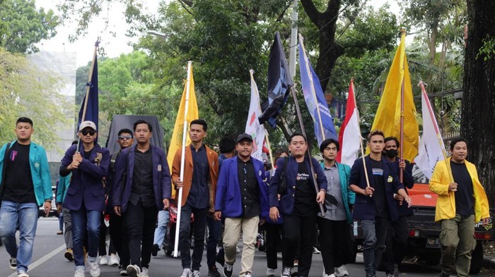 Mahasiswa di Malang Raya demo menolak perpanjangan jabatan kades 9 tahun