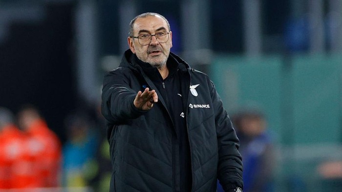 ROME, ITALY - JANUARY 19: Head Coach Maurizio Sarri of SS Lazio gestures during the Coppa Italia match between SS Lazio and Bologna at Olimpico Stadium on January 19, 2023 in Rome, Italy. (Photo by Matteo Ciambelli/DeFodi Images via Getty Images)