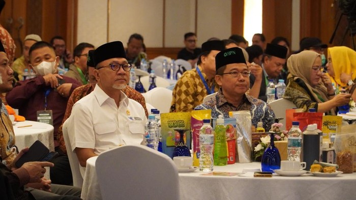 Mendag Zulkifli Hasan Komit Dukung Pengusaha Nahdliyin Maju dan Berkembang Mendag Zulkifli Hasan Komit Dukung Pengusaha Nahdliyin Maju dan Berkembang