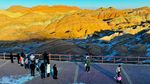 Menikmati Keindahan Gunung Pelangi di Zhangye China