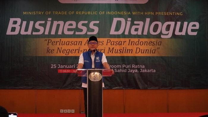 Menteri Perdagangan Zulkifli Hasan dalam Business Dialogue Himpunan Pengusaha Nahdliyin yang menghadirkan para pelaku UMKM dari kalangan Nahdliyin di Jakarta (25/1)