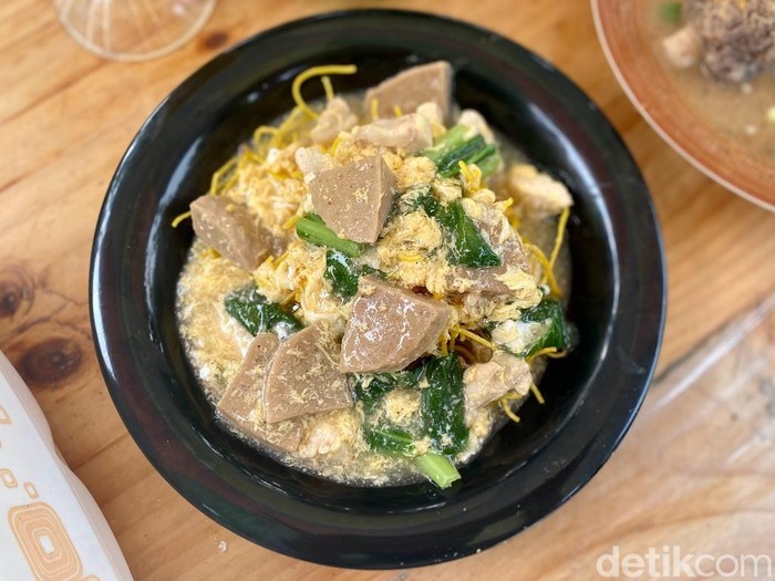 Mie titi khas Makassar