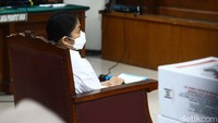 Istri mantan Kadiv Propam Polri Ferdy Sambo itu, membacakan nota pembelaan atau pleidoi dalam sidang kasus pembunuhan berencana terhadap Brigadir N Yosua Hutabarat.