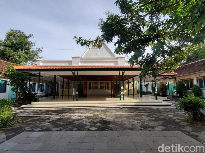Di belakang bangunan ini terdapat Pawon Ageng. Dapur khusus yang menyajikan sajian untuk Sultan dan keluarga. Foto diambil Jumat (20/1/2023).