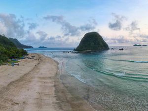 5 Pantai Sepi tapi Indah di Selatan Jawa, Cocok Buat Kabur