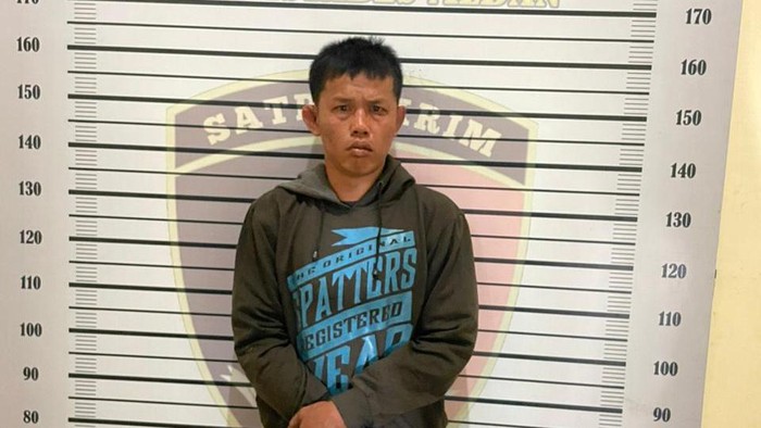 Pelaku pencurian kotak infak di warung TST di Medan. (Foto: Istimewa)