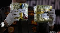 Ditemukan fakta bahwa mereka dikendalikan oleh tersangka Tarmizi alias Tambi. Lebih lanjut, Krisno mengatakan Tarmizi dikendalikan oleh orang dari Malaysia.